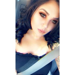 Meet your Posher, Cynthia